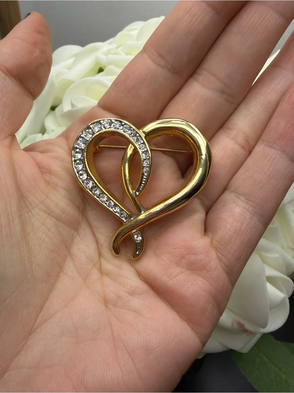 Vintage Gold Heart Crystal Pin Brooch - Elegant Women's Jewelry